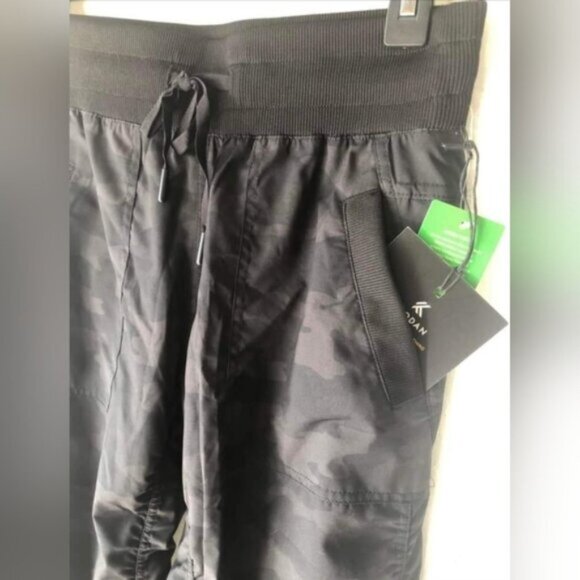 KYODAN active Athletic Wear  Women’s Capris Sz XS NEW - Picture 5 of 9